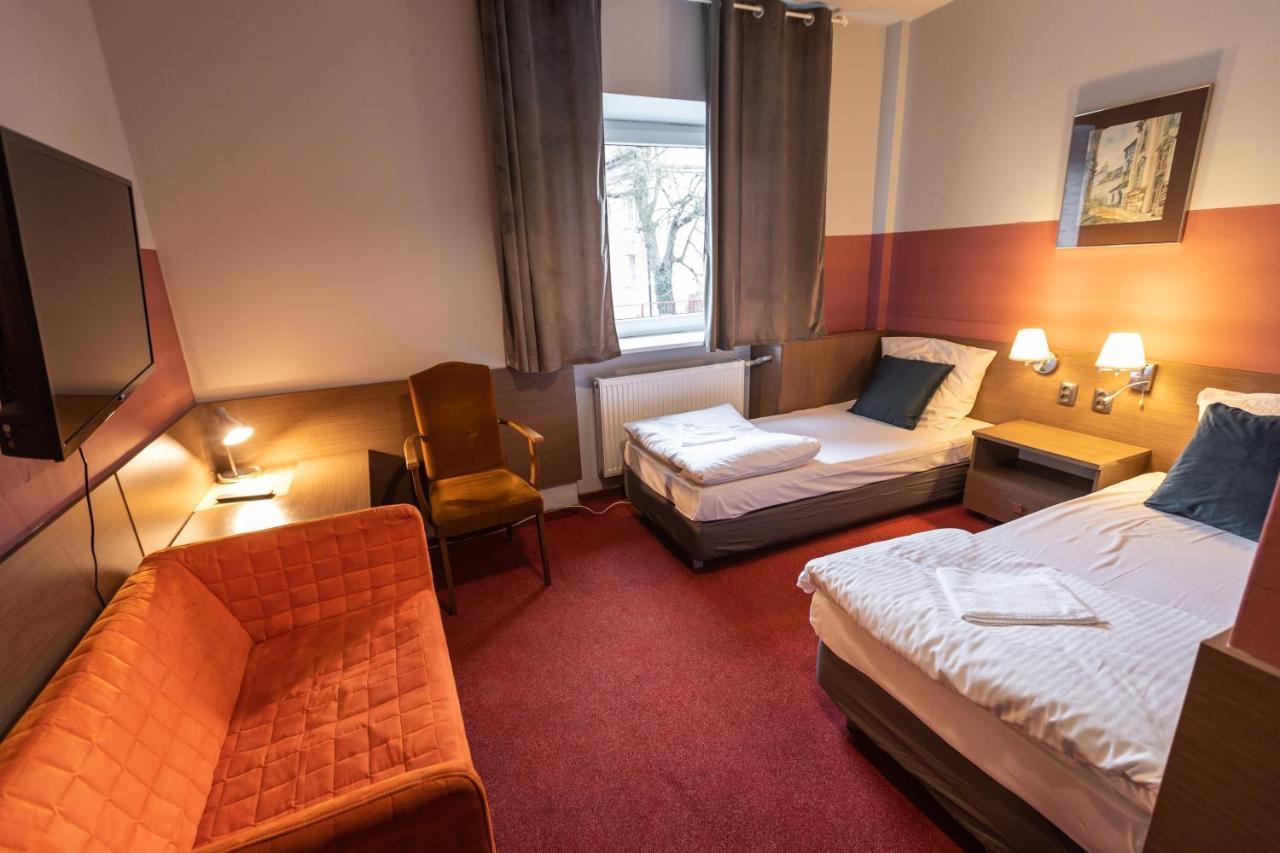 Hotel Podkowa *